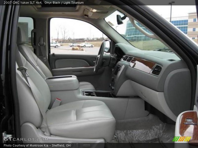 Onyx Black / Light Titanium 2007 GMC Yukon SLT 4x4
