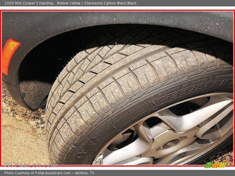 Mellow Yellow / Checkered Carbon Black/Black 2009 Mini Cooper S Hardtop