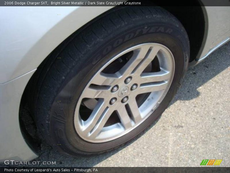 Bright Silver Metallic / Dark Slate Gray/Light Graystone 2006 Dodge Charger SXT