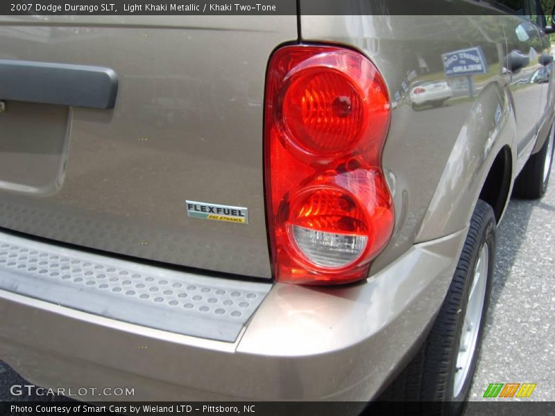 Light Khaki Metallic / Khaki Two-Tone 2007 Dodge Durango SLT
