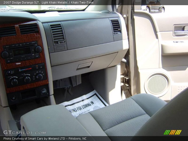Light Khaki Metallic / Khaki Two-Tone 2007 Dodge Durango SLT