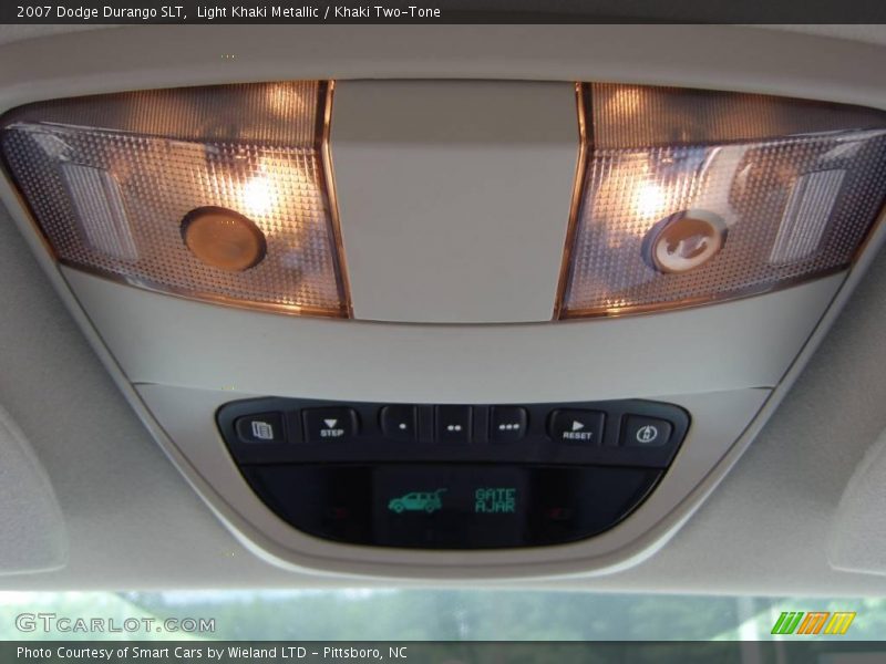Light Khaki Metallic / Khaki Two-Tone 2007 Dodge Durango SLT
