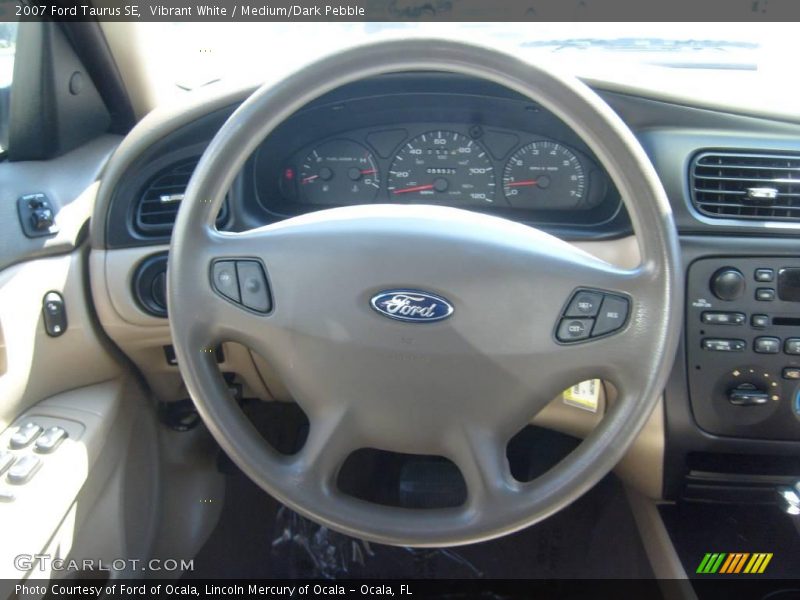 Vibrant White / Medium/Dark Pebble 2007 Ford Taurus SE