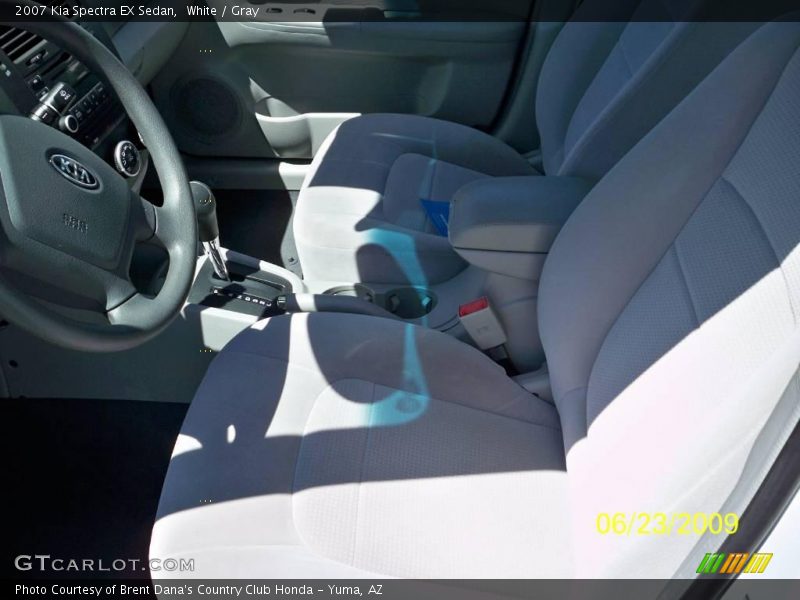White / Gray 2007 Kia Spectra EX Sedan