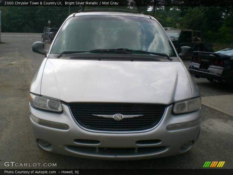 Bright Silver Metallic / Mist Gray 2000 Chrysler Town & Country LX