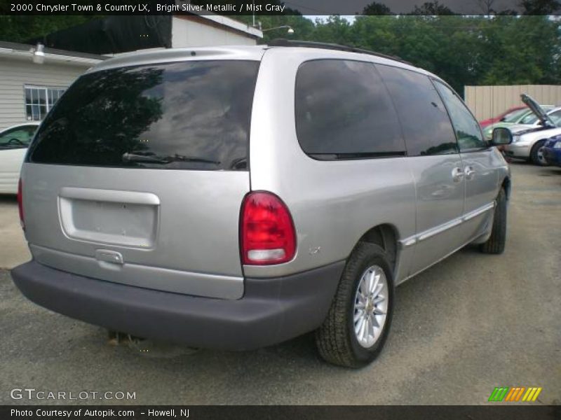 Bright Silver Metallic / Mist Gray 2000 Chrysler Town & Country LX