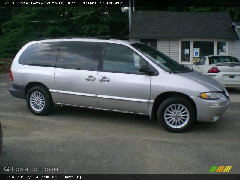 Bright Silver Metallic / Mist Gray 2000 Chrysler Town & Country LX