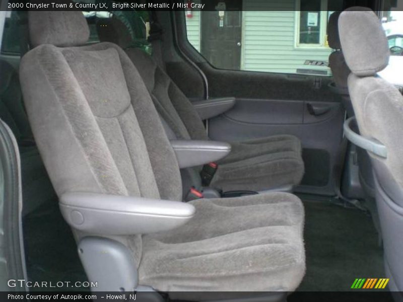 Bright Silver Metallic / Mist Gray 2000 Chrysler Town & Country LX