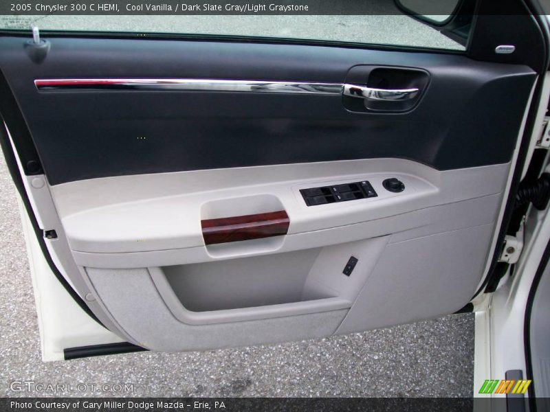 Cool Vanilla / Dark Slate Gray/Light Graystone 2005 Chrysler 300 C HEMI
