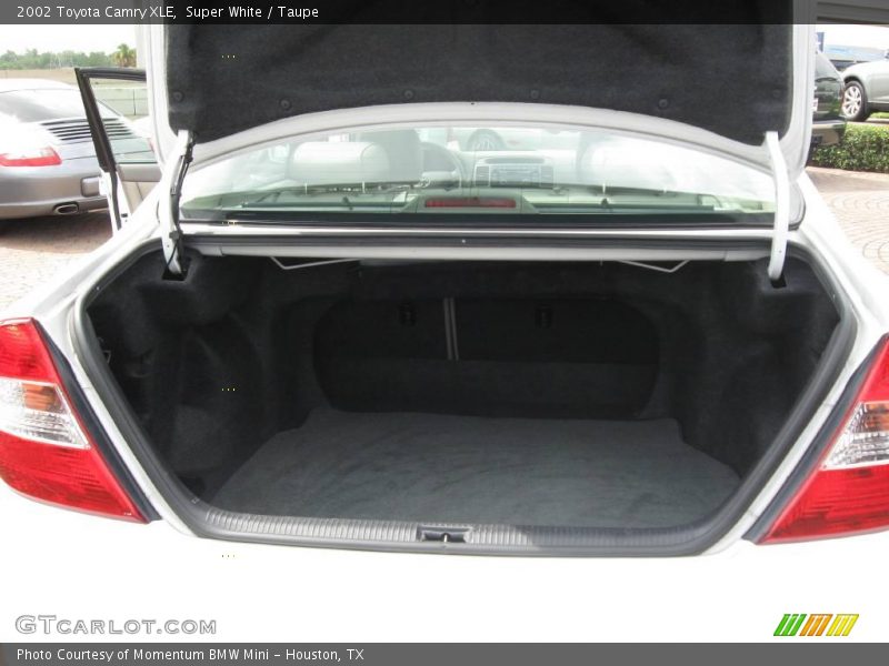Super White / Taupe 2002 Toyota Camry XLE