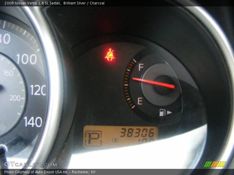 Brilliant Silver / Charcoal 2008 Nissan Versa 1.8 SL Sedan