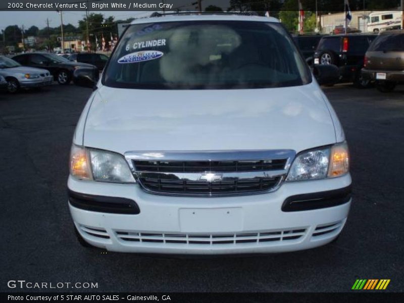 Bright White / Medium Gray 2002 Chevrolet Venture LS