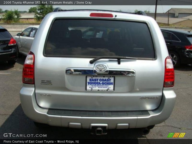 Titanium Metallic / Stone Gray 2006 Toyota 4Runner SR5 4x4