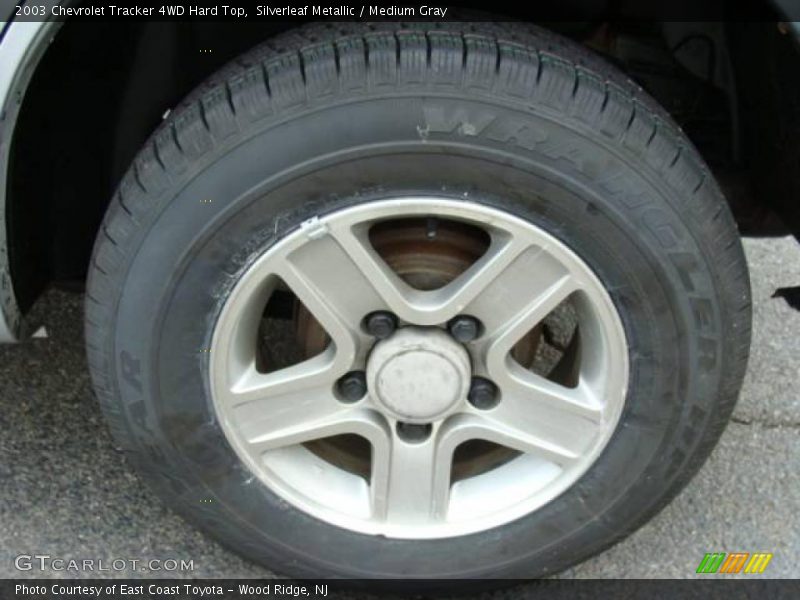 Silverleaf Metallic / Medium Gray 2003 Chevrolet Tracker 4WD Hard Top