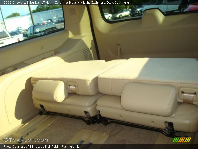 Gold Mist Metallic / Light Cashmere/Dark Cashmere 2009 Chevrolet Suburban LT 4x4