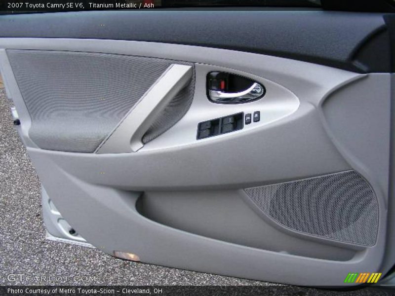Titanium Metallic / Ash 2007 Toyota Camry SE V6