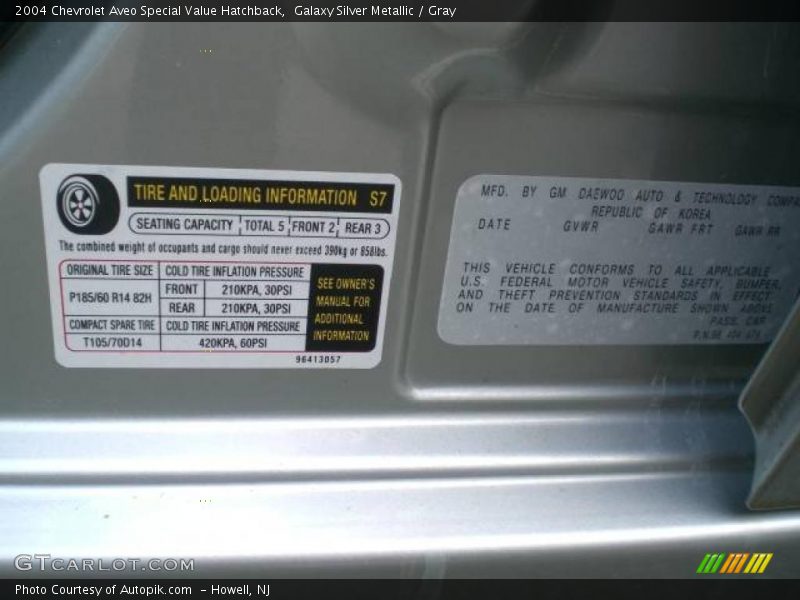 Galaxy Silver Metallic / Gray 2004 Chevrolet Aveo Special Value Hatchback