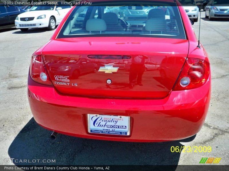 Victory Red / Gray 2009 Chevrolet Cobalt LS Sedan