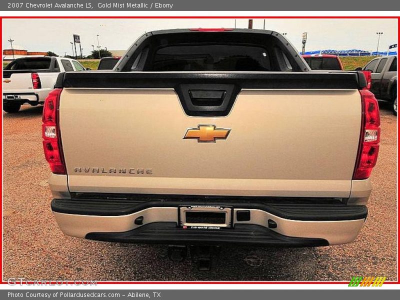 Gold Mist Metallic / Ebony 2007 Chevrolet Avalanche LS