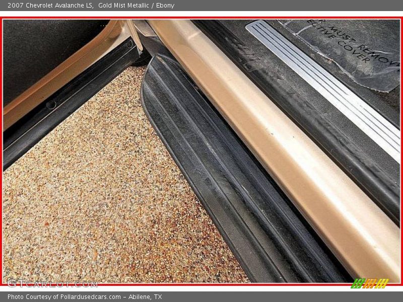 Gold Mist Metallic / Ebony 2007 Chevrolet Avalanche LS