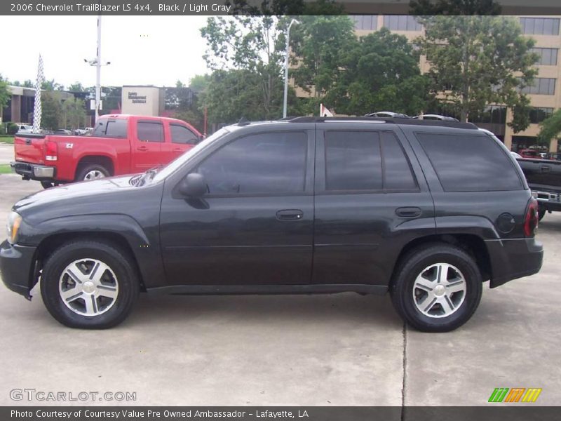 Black / Light Gray 2006 Chevrolet TrailBlazer LS 4x4