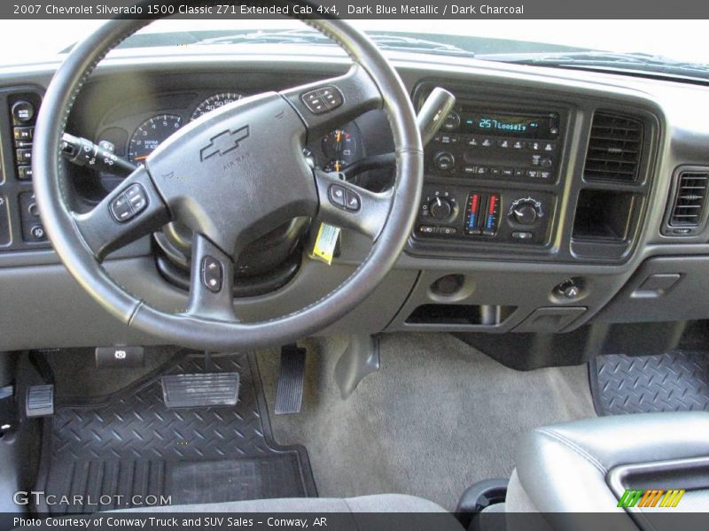 Dark Blue Metallic / Dark Charcoal 2007 Chevrolet Silverado 1500 Classic Z71 Extended Cab 4x4