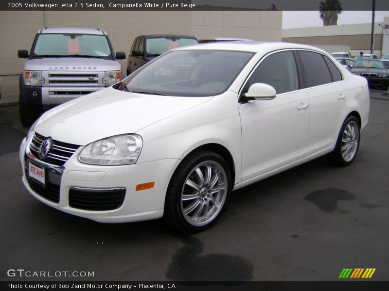 Campanella White / Pure Beige 2005 Volkswagen Jetta 2.5 Sedan