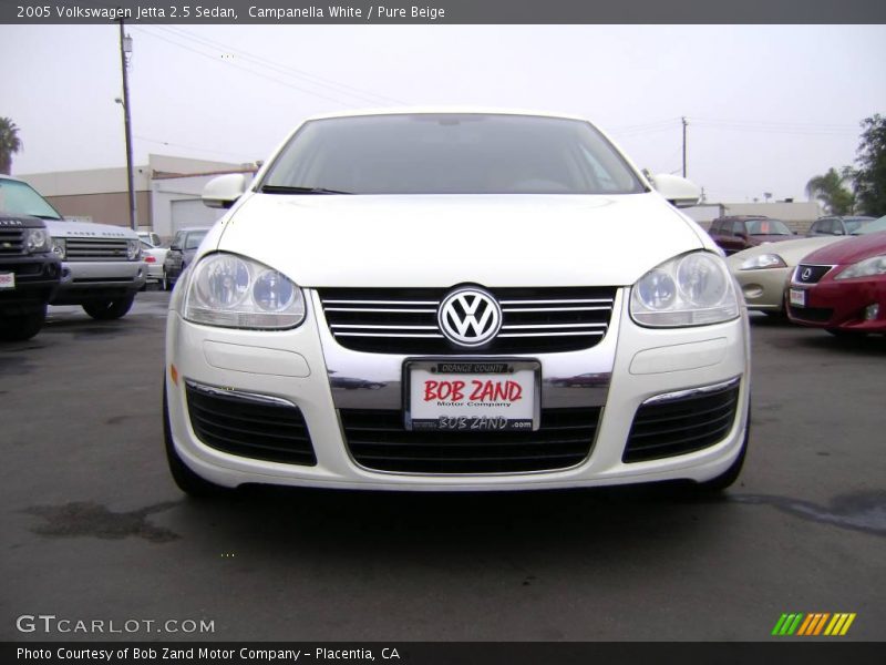 Campanella White / Pure Beige 2005 Volkswagen Jetta 2.5 Sedan