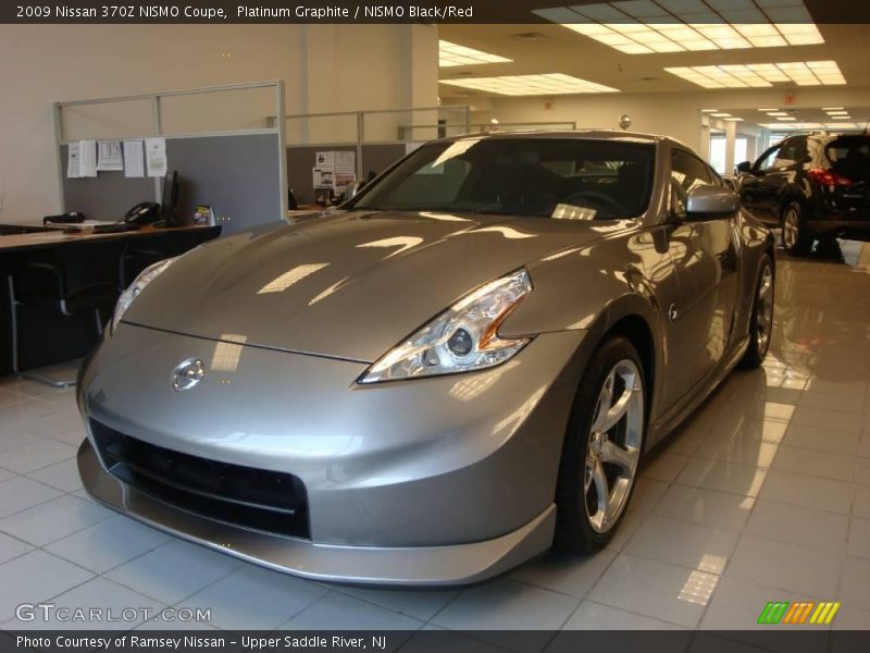 Platinum Graphite / NISMO Black/Red 2009 Nissan 370Z NISMO Coupe