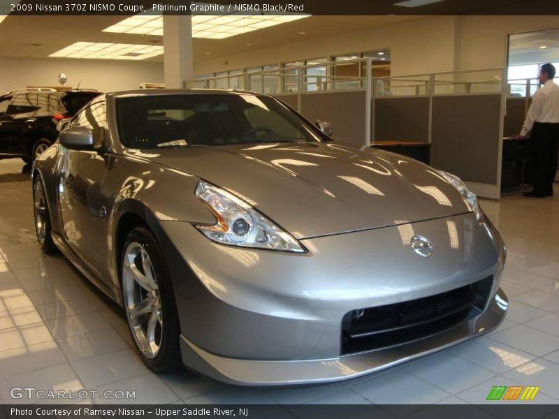 Platinum Graphite / NISMO Black/Red 2009 Nissan 370Z NISMO Coupe