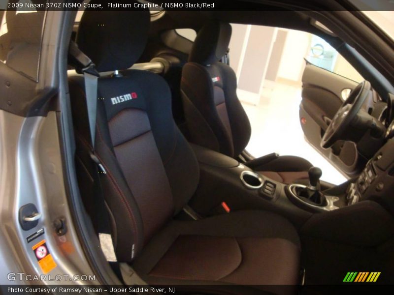 Platinum Graphite / NISMO Black/Red 2009 Nissan 370Z NISMO Coupe