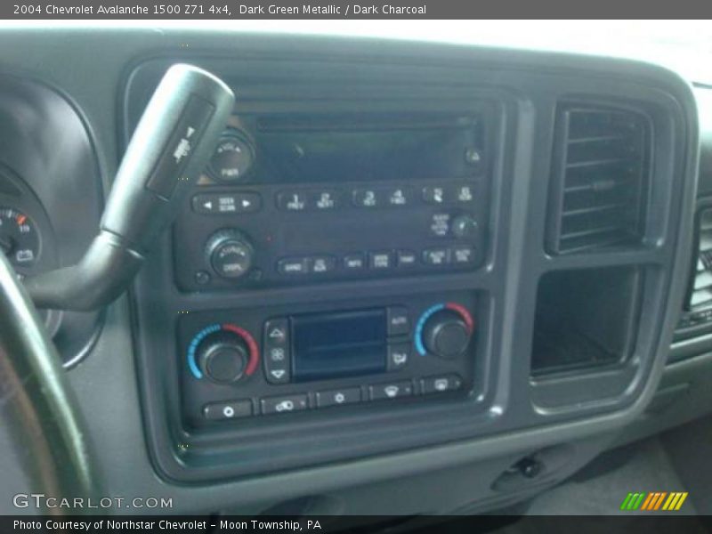 Dark Green Metallic / Dark Charcoal 2004 Chevrolet Avalanche 1500 Z71 4x4