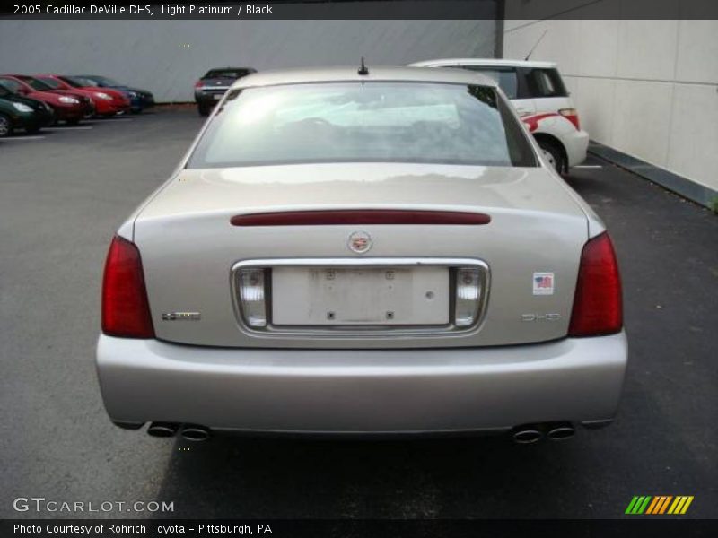 Light Platinum / Black 2005 Cadillac DeVille DHS