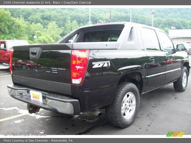 Black / Gray/Dark Charcoal 2006 Chevrolet Avalanche LS 4x4
