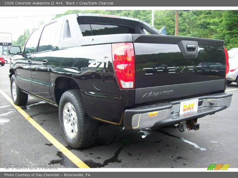 Black / Gray/Dark Charcoal 2006 Chevrolet Avalanche LS 4x4