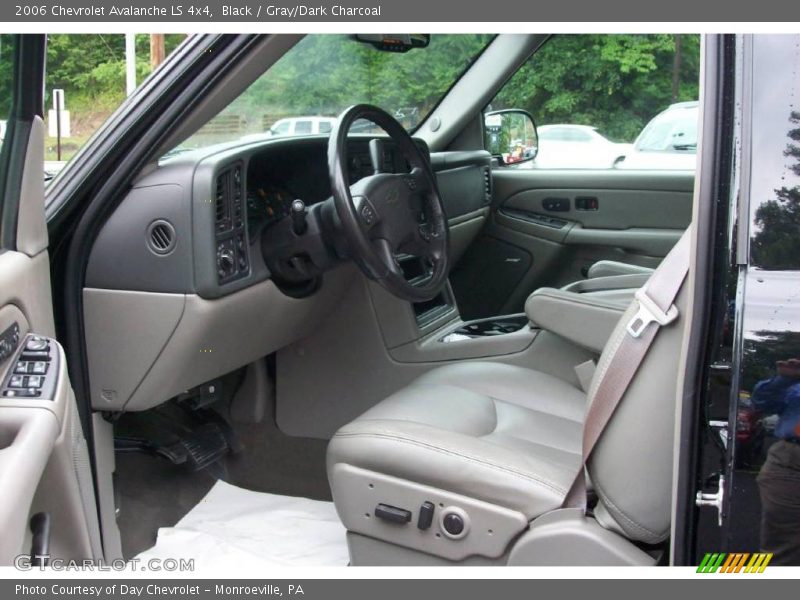 Black / Gray/Dark Charcoal 2006 Chevrolet Avalanche LS 4x4