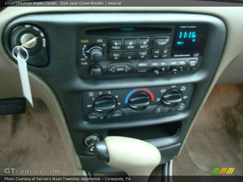 Dark Jade Green Metallic / Neutral 2000 Chevrolet Malibu Sedan