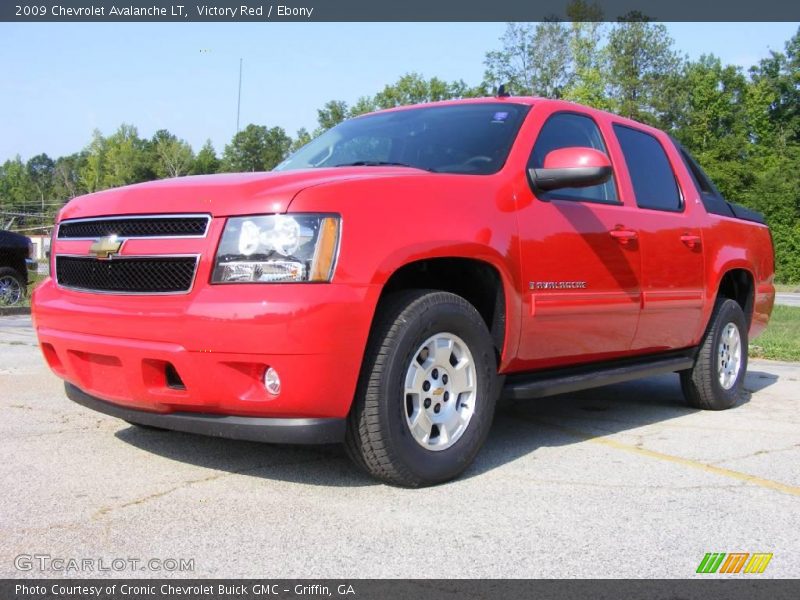 Victory Red / Ebony 2009 Chevrolet Avalanche LT