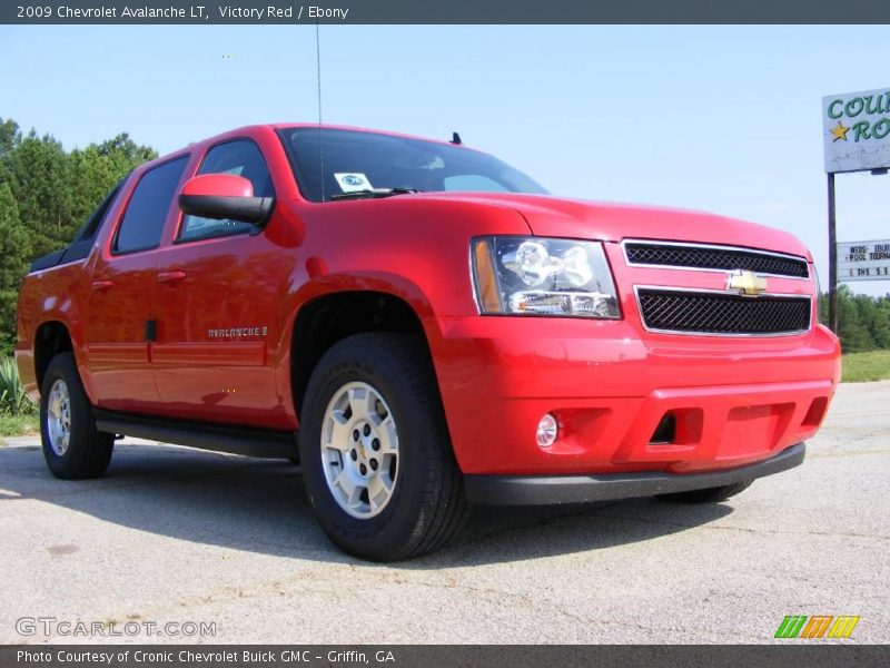Victory Red / Ebony 2009 Chevrolet Avalanche LT