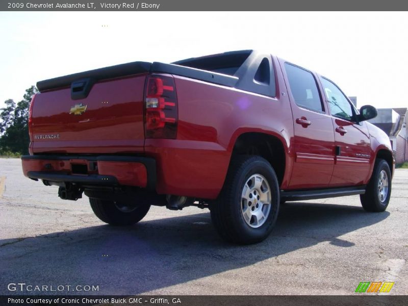 Victory Red / Ebony 2009 Chevrolet Avalanche LT