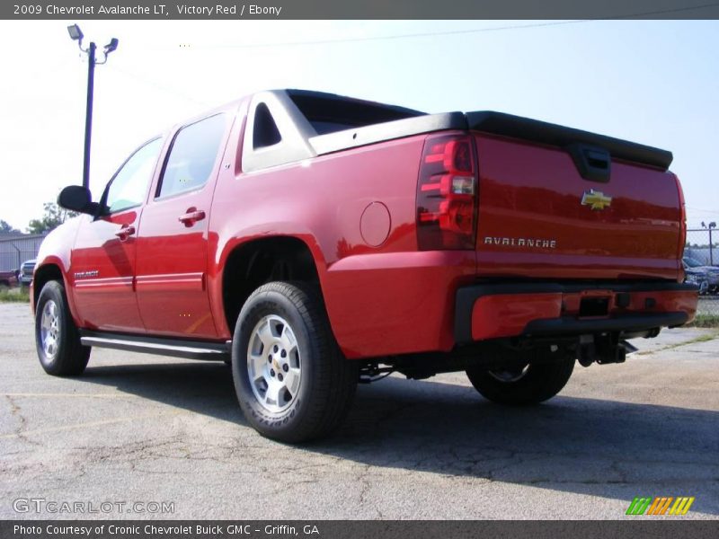 Victory Red / Ebony 2009 Chevrolet Avalanche LT