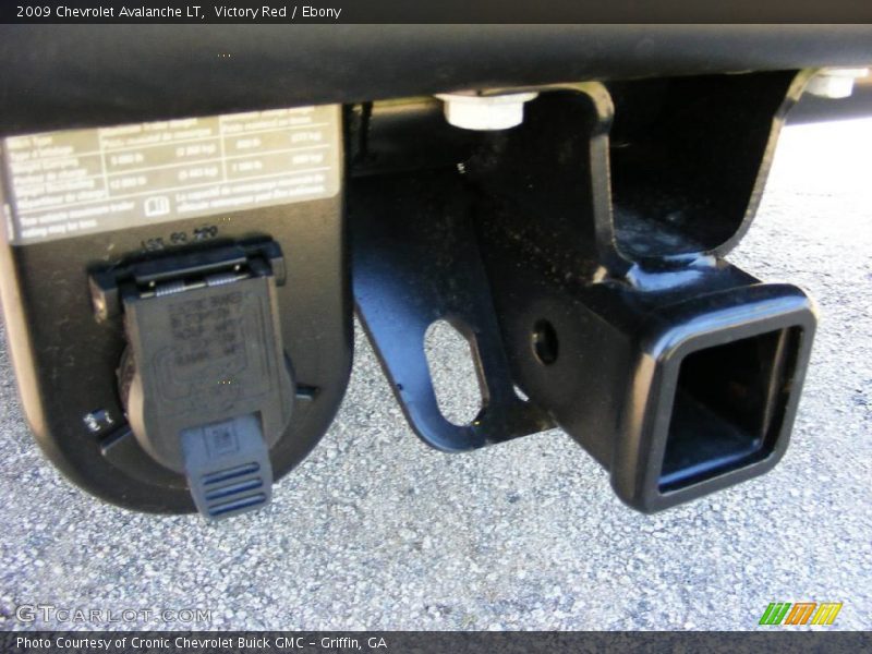 Victory Red / Ebony 2009 Chevrolet Avalanche LT