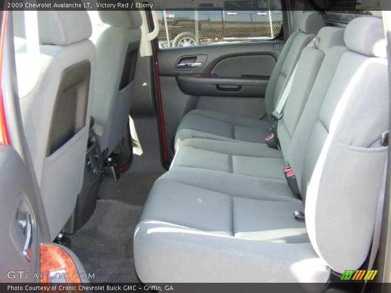 Victory Red / Ebony 2009 Chevrolet Avalanche LT