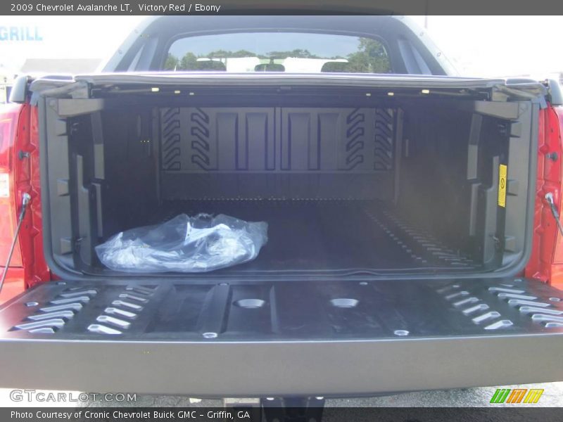 Victory Red / Ebony 2009 Chevrolet Avalanche LT