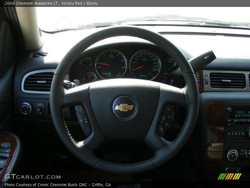 Victory Red / Ebony 2009 Chevrolet Avalanche LT
