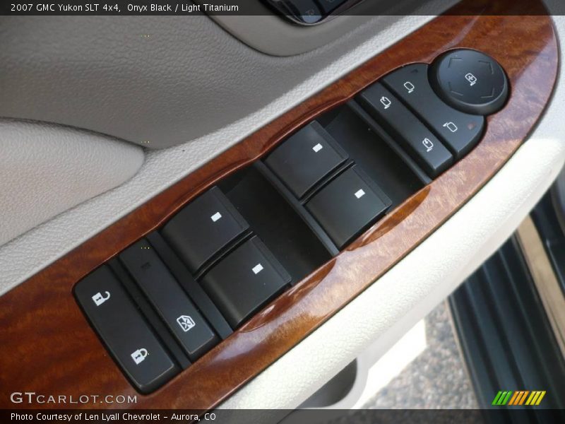 Onyx Black / Light Titanium 2007 GMC Yukon SLT 4x4
