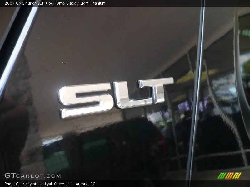 Onyx Black / Light Titanium 2007 GMC Yukon SLT 4x4