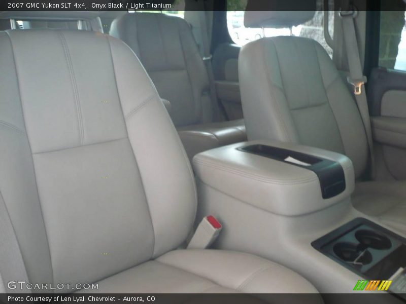 Onyx Black / Light Titanium 2007 GMC Yukon SLT 4x4