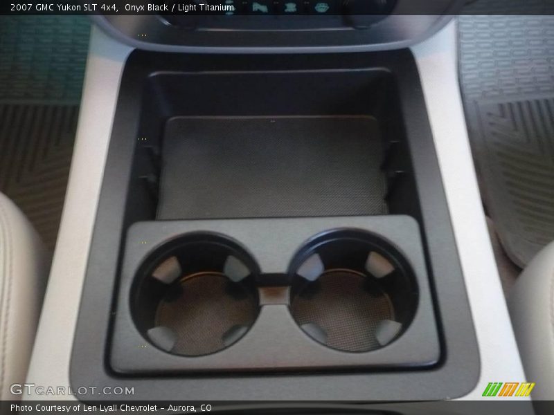 Onyx Black / Light Titanium 2007 GMC Yukon SLT 4x4