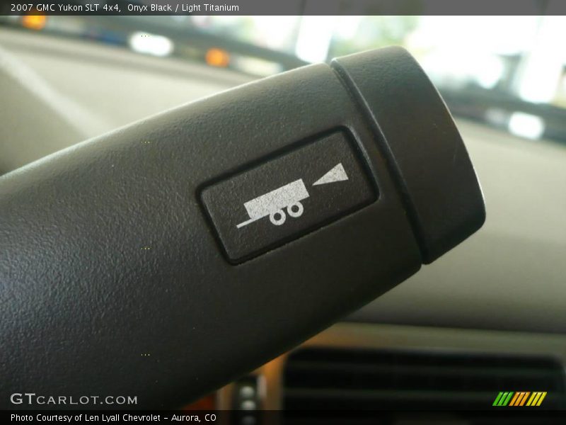 Onyx Black / Light Titanium 2007 GMC Yukon SLT 4x4